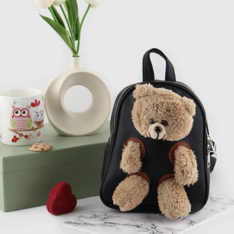 کوله پشتی چرم مصنوعی روزمره زنانه ابعاد 22 در 17 سانتیمتر