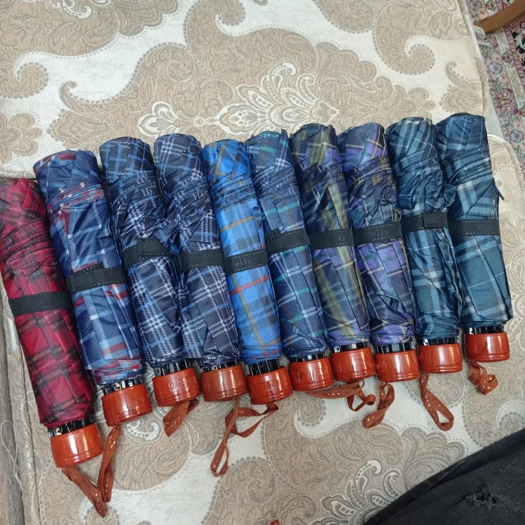 چتر چهار خانه تاشو ضدباد سبک و کمجا پارچه ضد آب مناسب باران و آفتاب زنانه و مردانه